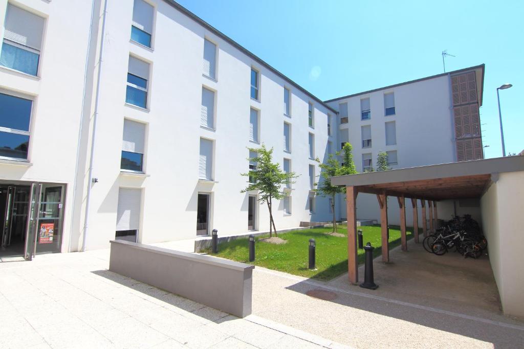 Residence Hoteliere Laudine 랭스 외부 사진