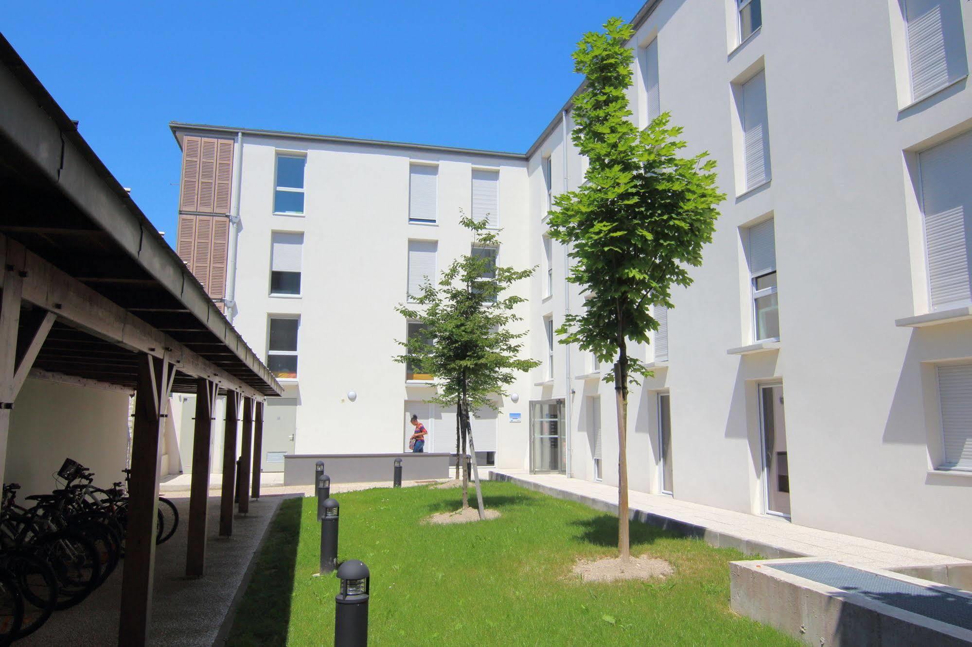 Residence Hoteliere Laudine 랭스 외부 사진